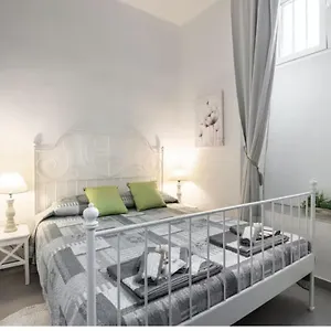  Apartment Trastevere Rome's Heart Charming & Cozy