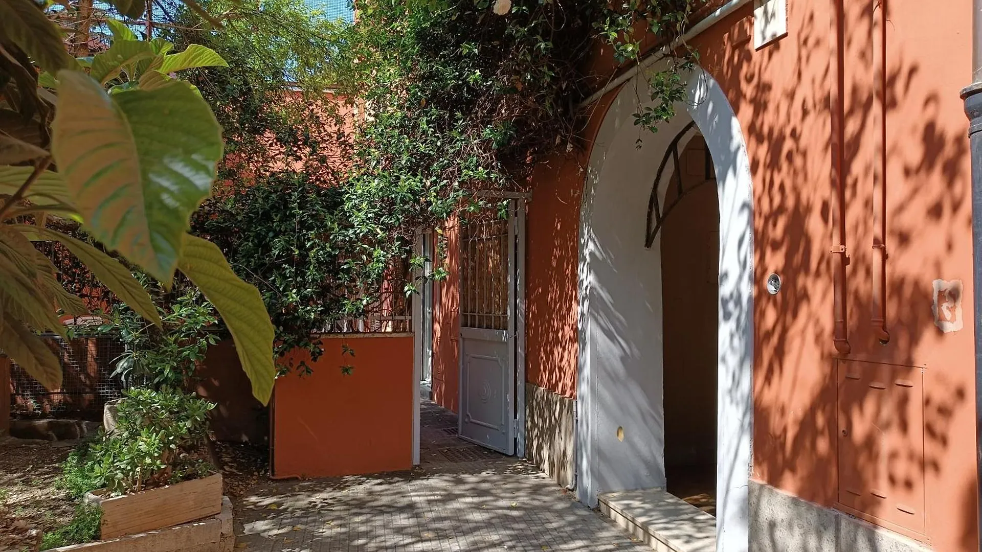 Deco Garden Apartment Trastevere Rome